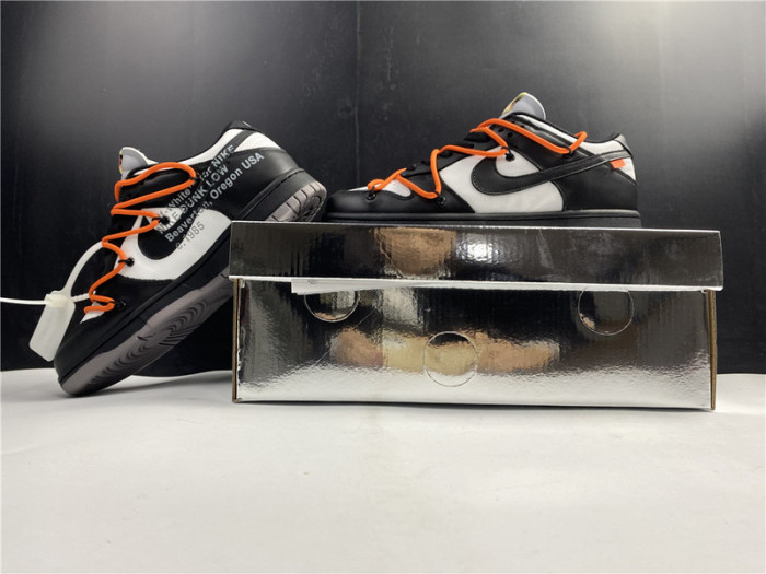 off-white x nike dunk low ct0856 -001