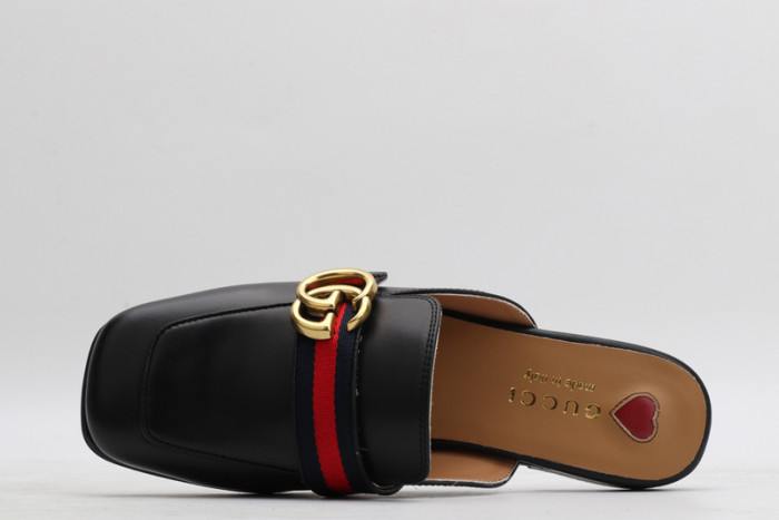 guc loafer