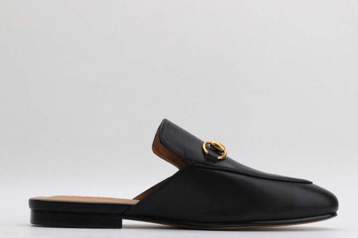 guc loafer