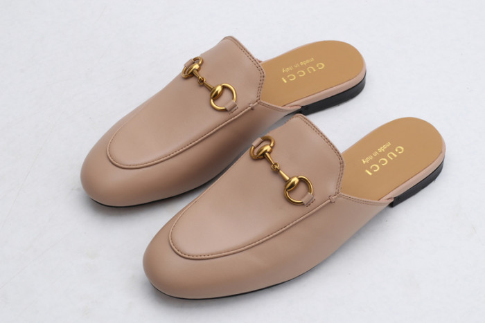 guc loafer