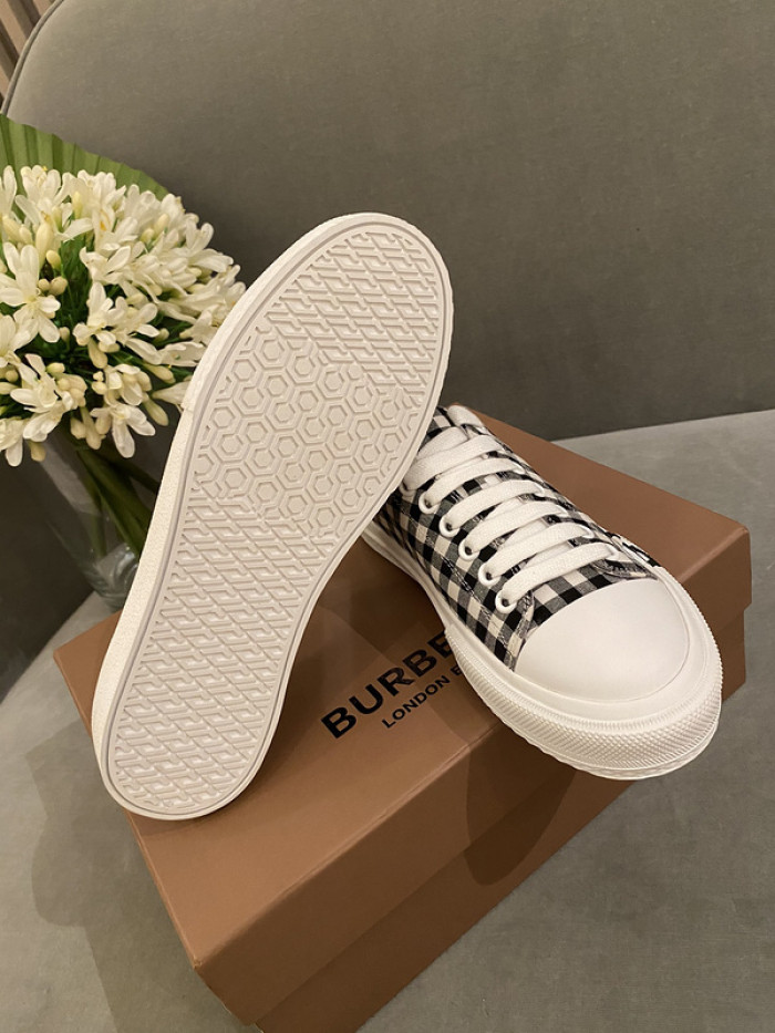 BUBERY SNEAKER