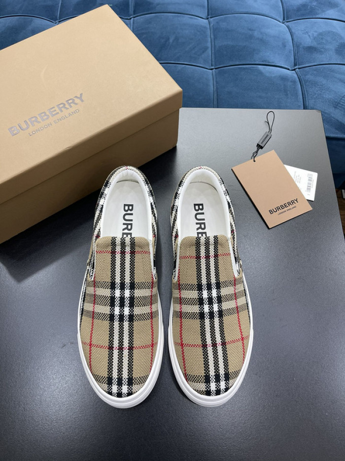 BUBERY SNEAKER