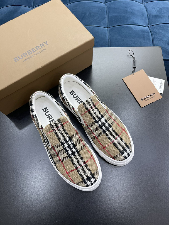 BUBERY SNEAKER