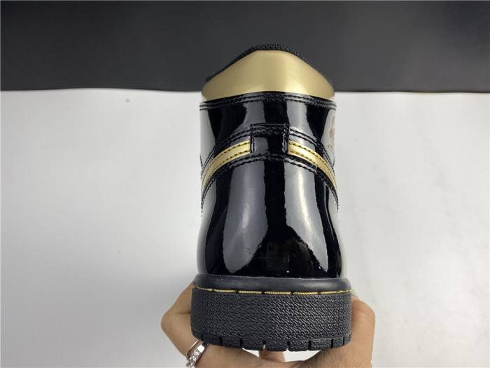 jordan 1 retro high black metallic gold (2020) 555088-032