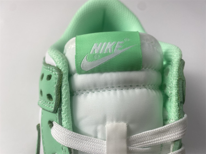 nike dunk low ＂green glow＂dd1503-105