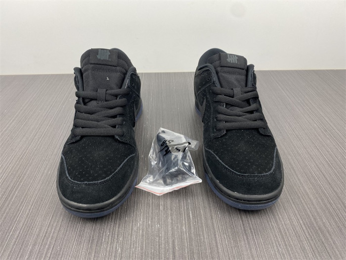undefeated x nike dunk low do9329-001