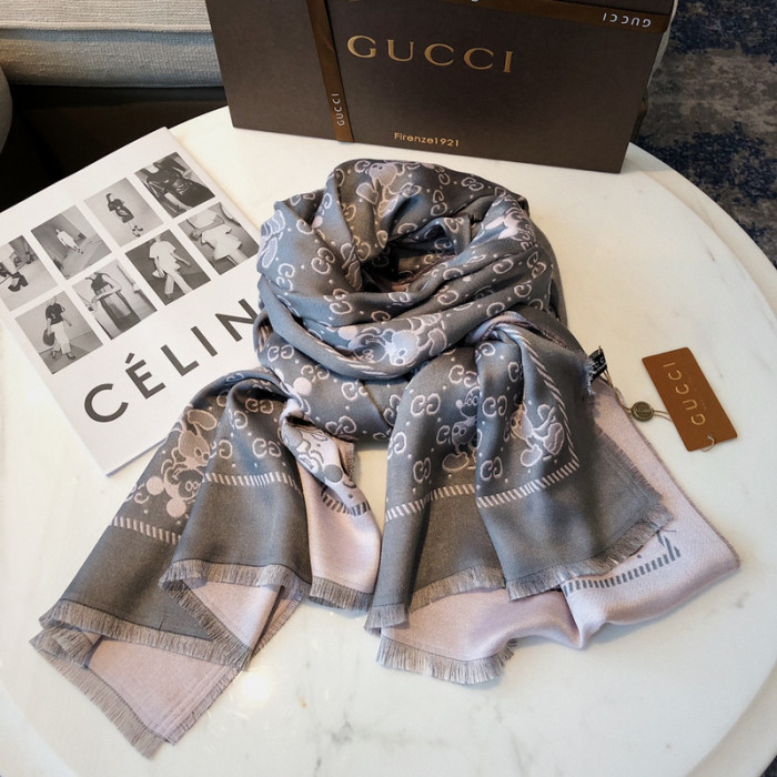 g*u*i scarf