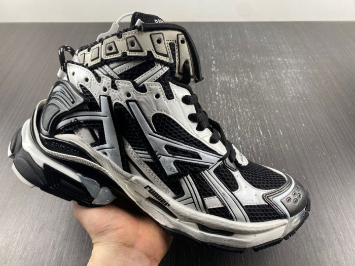 Ba*len*cia*ga runner high sneakers white black white 677403w3rb29010h