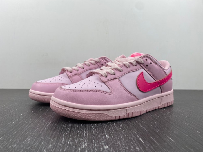 nike dunk low gs triple pin dh9765-600