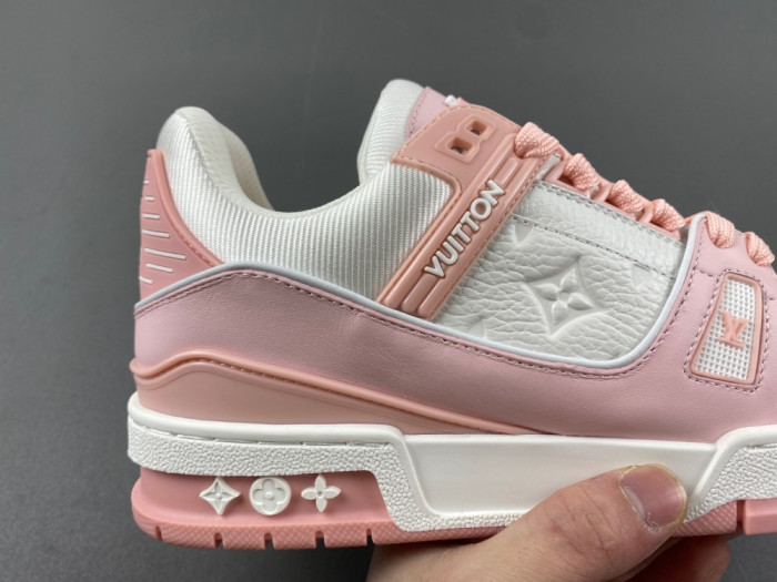 l**is V*t*n trainer pink rose 1aa6vv