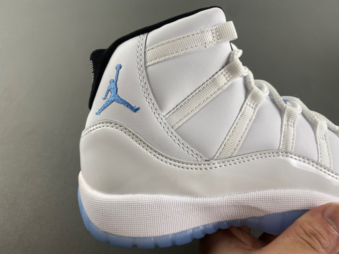 AIR JORDAN 11 RETRO LEGEND BLUE 2024 378038-104