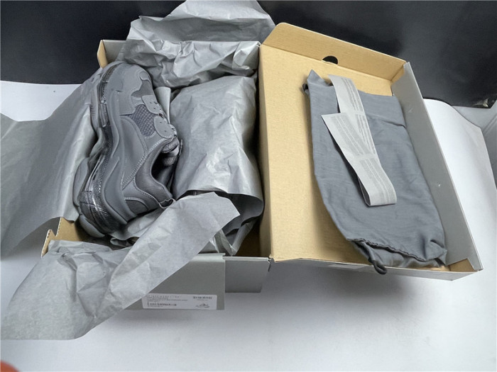 bl triple s trainers sneakers grey black 041505