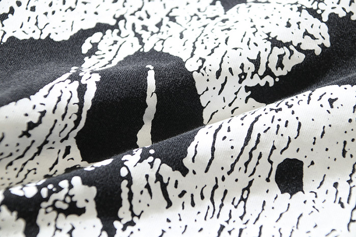 H*lst*r studios black t-shirt