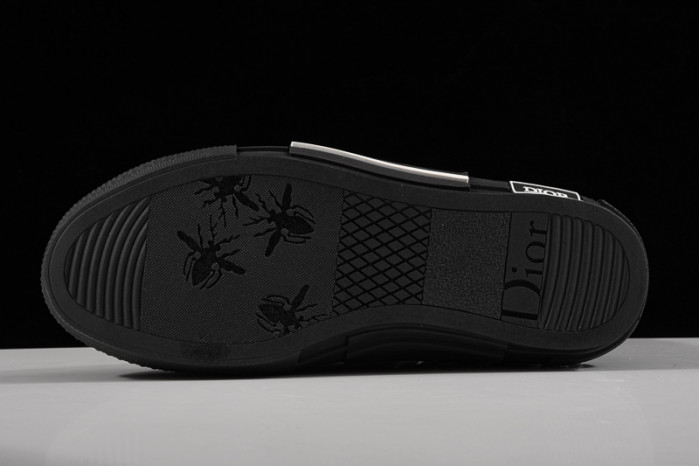 dr b23 homme kaws h903p163