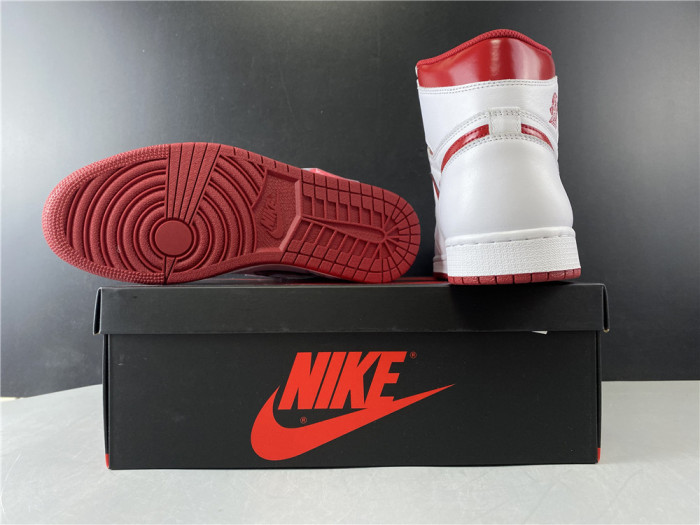air jordan 1 retro high og "metallic red" - 555088 103