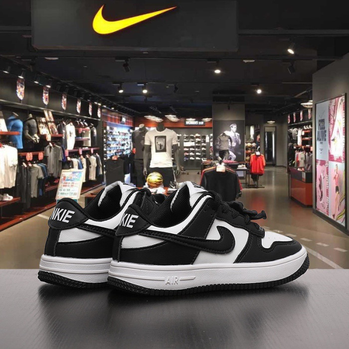 nike shoes bear 1